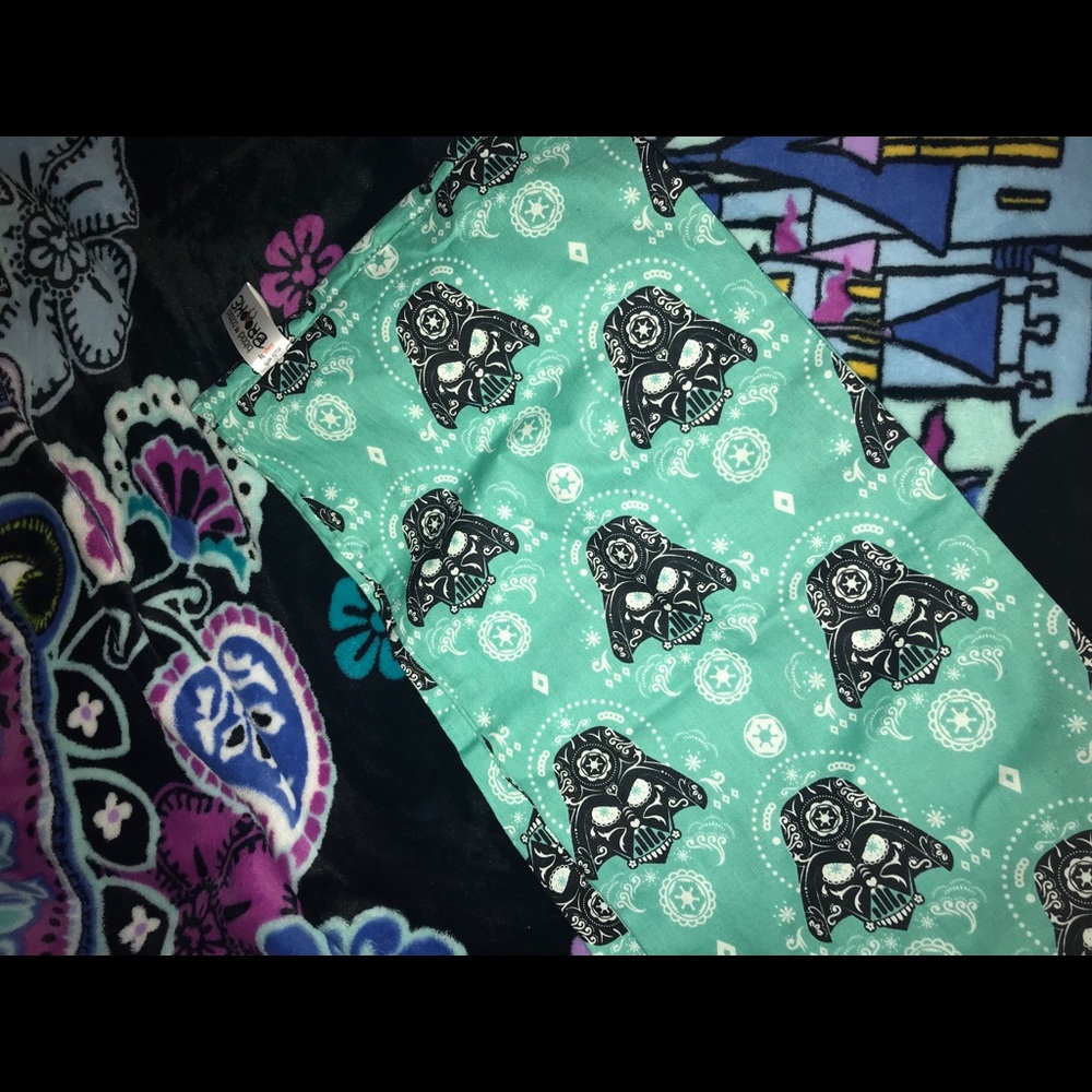 Bibbidibobbidibrooke infinity scarves